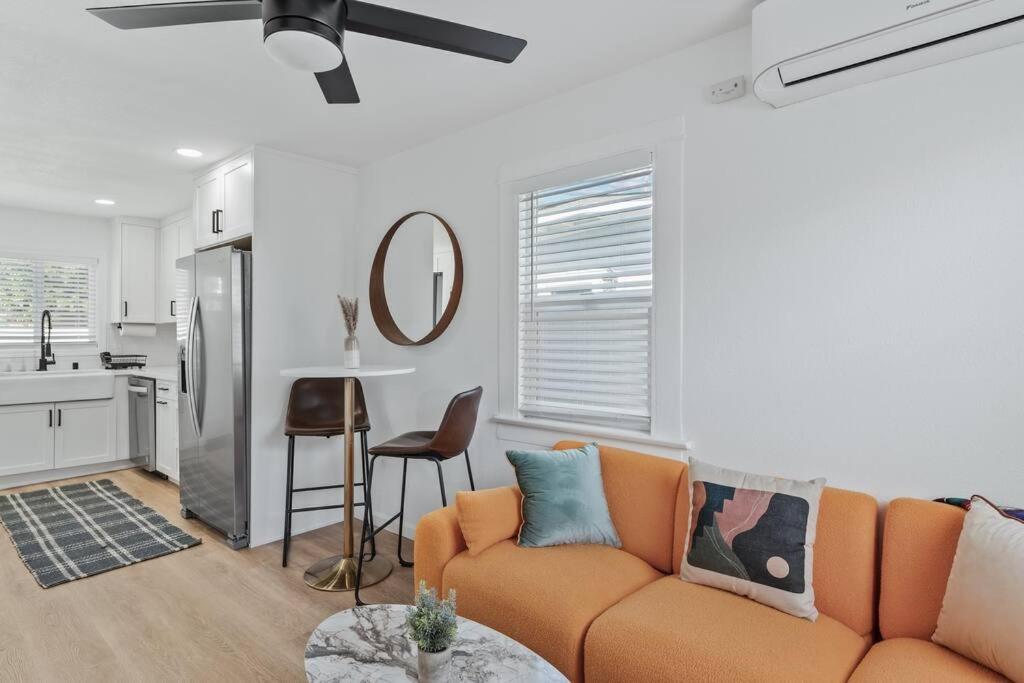 Сasa de vacaciones Orange Blossom -2br Free Ev Charger & Parking *